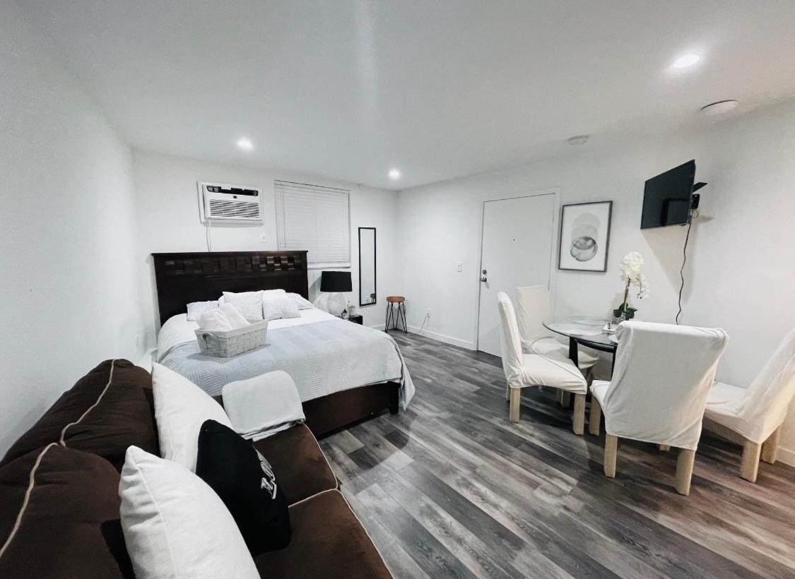 Lovely Sherman Oaks Studio Los Angeles Exterior foto